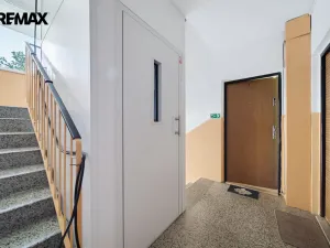 Prodej bytu 2+1, Karlovy Vary - Rybáře, Plešivecká, 64 m2
