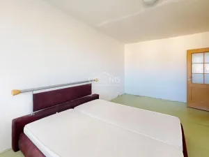 Prodej bytu 2+1, Chomutov, Holešická, 61 m2