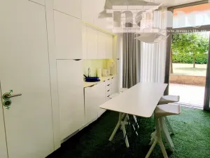 Prodej kanceláře, Jesenice, Nákupní, 80 m2