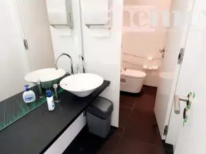 Prodej kanceláře, Jesenice, Nákupní, 80 m2