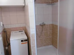 Pronájem bytu 1+1, Pardubice - Zelené Předměstí, Holcova, 33 m2