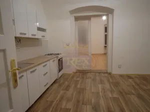Pronájem bytu 3+1, Jaroměř - Josefov, Školní, 79 m2