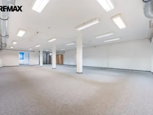 Pronájem obchodního prostoru, Praha - Háje, Hviezdoslavova, 297 m2