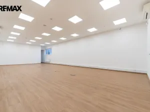 Pronájem obchodního prostoru, Praha - Háje, Hviezdoslavova, 364 m2
