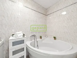 Prodej bytu 3+1, Kralupy nad Vltavou, Lidové nám., 90 m2