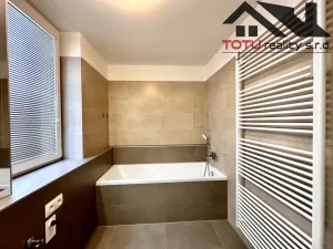 Pronájem bytu 3+kk, Jaroměř, Josefa Šímy, 72 m2