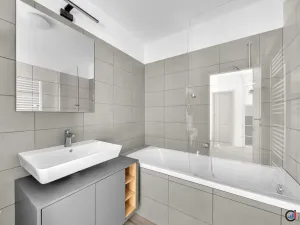 Prodej bytu 2+kk, Pardubice - Ohrazenice, U Sportovní školy, 59 m2