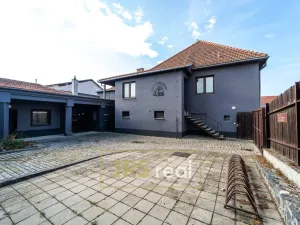 Prodej restaurace, Popice, 498 m2