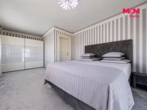 Prodej kanceláře, Šestajovice, U Váhy, 356 m2