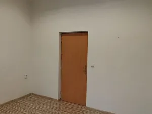 Pronájem kanceláře, Vsetín, Dolní náměstí, 17 m2