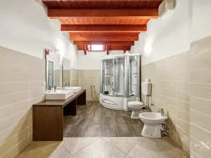 Prodej rodinného domu, Černolice, Ke dvoru, 375 m2
