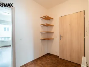 Pronájem bytu 2+kk, Praha, U starého mlýna, 53 m2