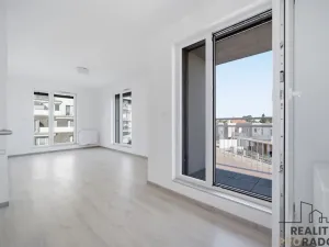 Pronájem bytu 2+kk, Pardubice, U Sportovní školy, 52 m2