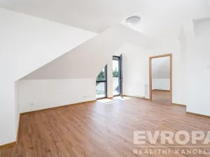 Pronájem bytu 2+kk, Dolní Branná, 52 m2