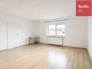 Pronájem bytu 1+1, Kravaře, Opavská, 41 m2