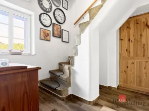 Prodej rodinného domu, Libá, 228 m2