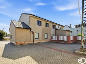 Prodej rodinného domu, Dobrovice, Husova ulice, 213 m2