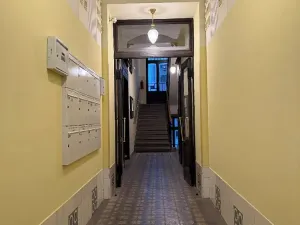 Prodej kanceláře, Praha - Holešovice, Pplk. Sochora, 98 m2