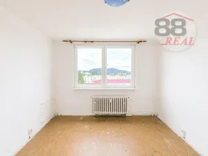Prodej bytu 3+1, Klášterec nad Ohří, Školní, 64 m2