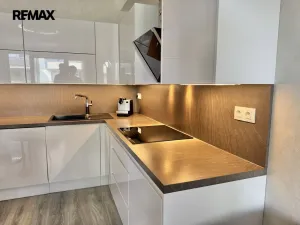 Prodej bytu 2+kk, Praha - Vysočany, Modrého, 61 m2