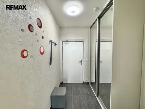Prodej bytu 2+kk, Praha - Vysočany, Modrého, 61 m2