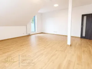 Pronájem bytu 2+1, Nová Paka, P. Bezruče, 63 m2