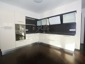 Pronájem bytu 4+kk, Praha - Horní Počernice, Náchodská, 124 m2