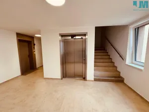 Pronájem bytu 2+kk, Třebíč, Družstevní, 59 m2