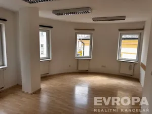 Pronájem obchodního prostoru, Jablonec nad Nisou, Komenského, 27 m2