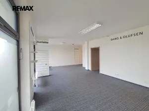 Pronájem obchodního prostoru, Praha - Modřany, Soukalova, 104 m2