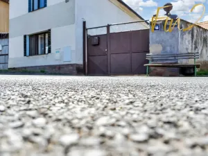 Prodej rodinného domu, Líšťany, V Poustkách, 61 m2
