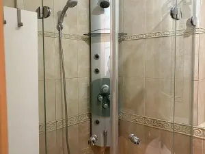 Pronájem bytu 2+kk, Praha - Hlubočepy, Voskovcova, 45 m2