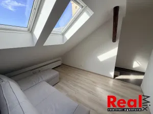 Pronájem bytu 1+kk, Brno - Zábrdovice, Francouzská, 31 m2