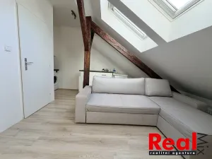 Pronájem bytu 1+kk, Brno - Zábrdovice, Francouzská, 31 m2