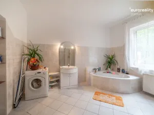 Prodej rodinného domu, Kraslice, 5. května, 380 m2