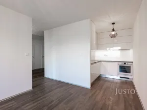 Pronájem bytu 2+kk, Praha - Kobylisy, Pohnertova, 43 m2