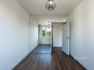 Pronájem bytu 2+kk, Praha - Kobylisy, Pohnertova, 43 m2