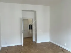 Pronájem bytu 1+1, Praha - Smíchov, Plzeňská, 46 m2