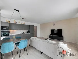Prodej bytu 2+kk, Plzeň - Skvrňany, Františka Kováříka, 66 m2