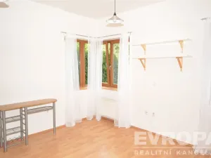 Pronájem bytu 2+kk, Praha, Hlubočepská, 160 m2