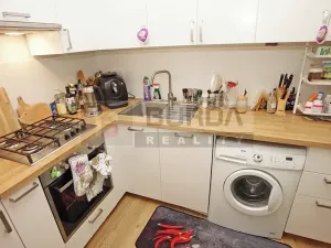 Pronájem bytu 2+1, Praha - Hloubětín, Zelenečská, 50 m2