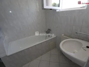 Pronájem bytu 2+1, Karlovy Vary - Počerny, 68 m2