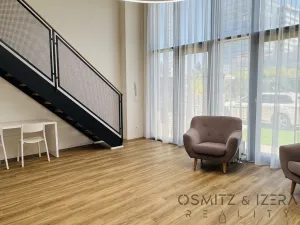 Pronájem bytu 2+kk, Praha - Holešovice, Tusarova, 43 m2