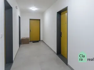 Pronájem bytu 1+kk, Praha - Vysočany, Piskáčkových, 28 m2