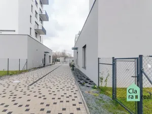 Pronájem bytu 1+kk, Praha - Vysočany, Piskáčkových, 28 m2