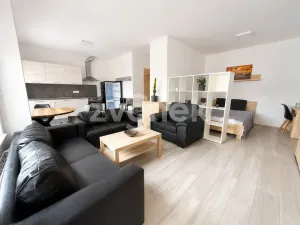 Prodej bytu 1+kk, Zlín, Lorencova, 43 m2