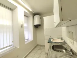 Pronájem kanceláře, Praha - Nusle, Jaromírova, 54 m2