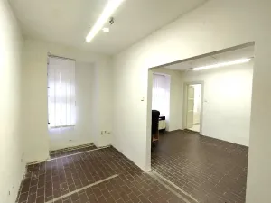 Pronájem kanceláře, Praha - Nusle, Jaromírova, 54 m2