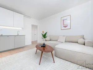 Prodej bytu 2+kk, Praha - Holešovice, Komunardů, 52 m2