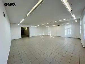 Pronájem obchodního prostoru, Jihlava, Masarykovo náměstí, 300 m2